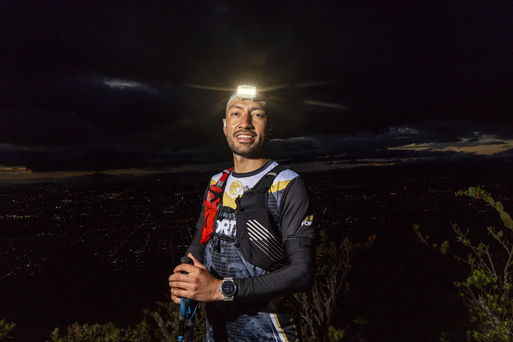 Rafa · hora azul — Retrato de atleta para marcas